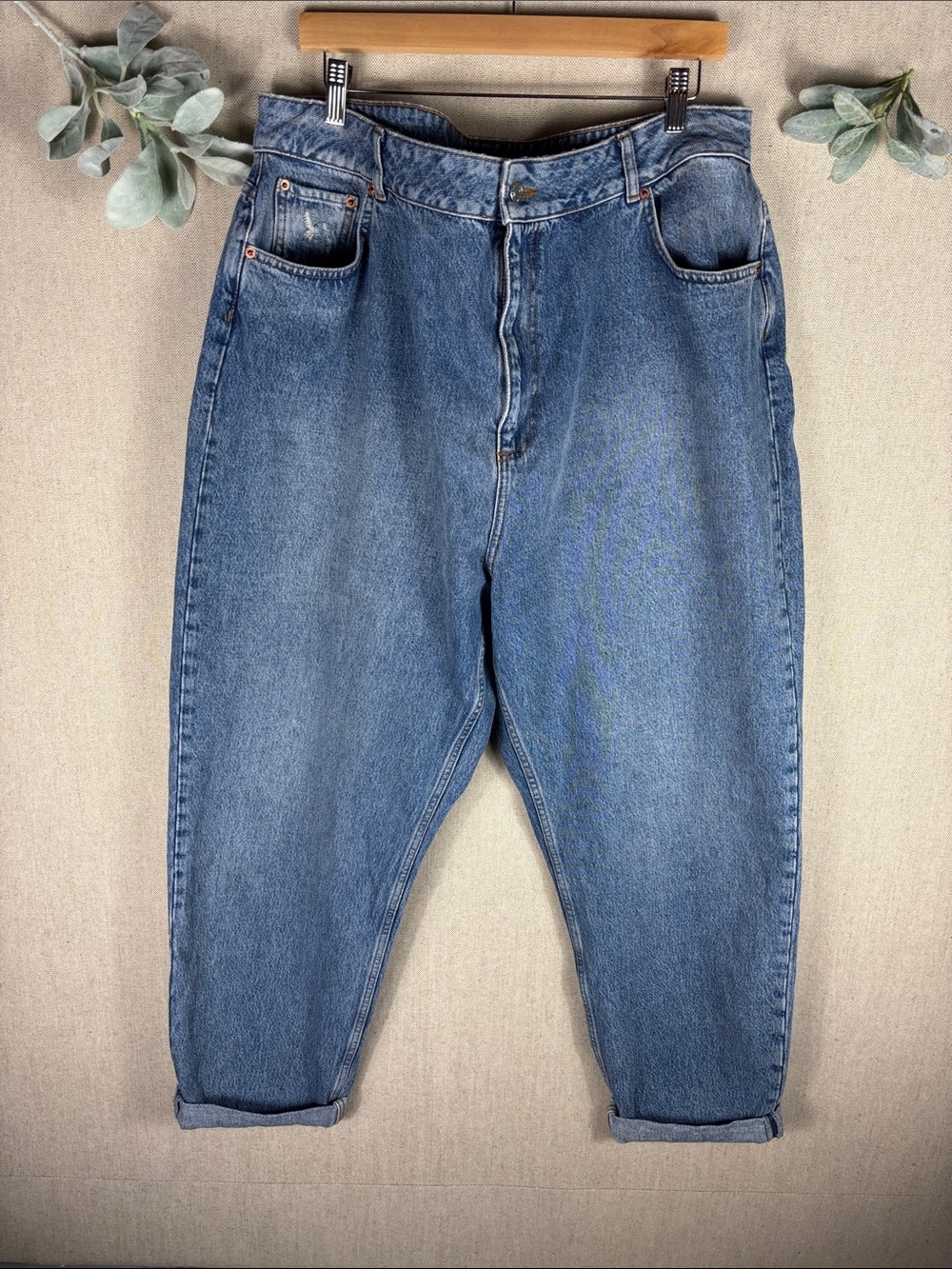ASOS > High-Rise Relaxed Fit Blue Jeans 16